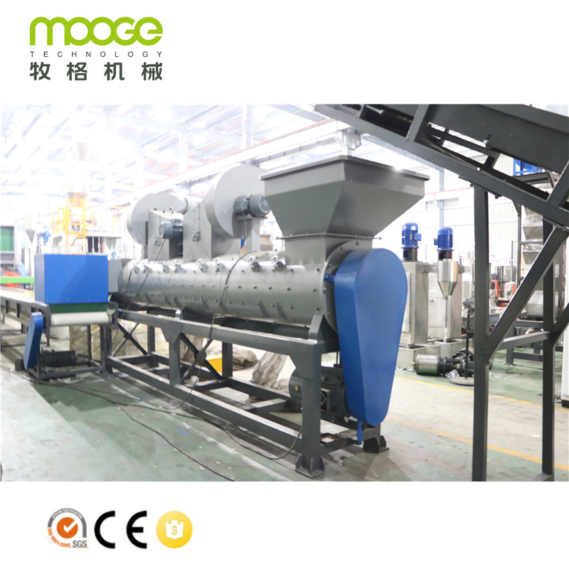 Ligne de lavage de recyclage de bouteilles de cola de machine de recyclage d'ANIMAL FAMILIER en plastique de la Chine